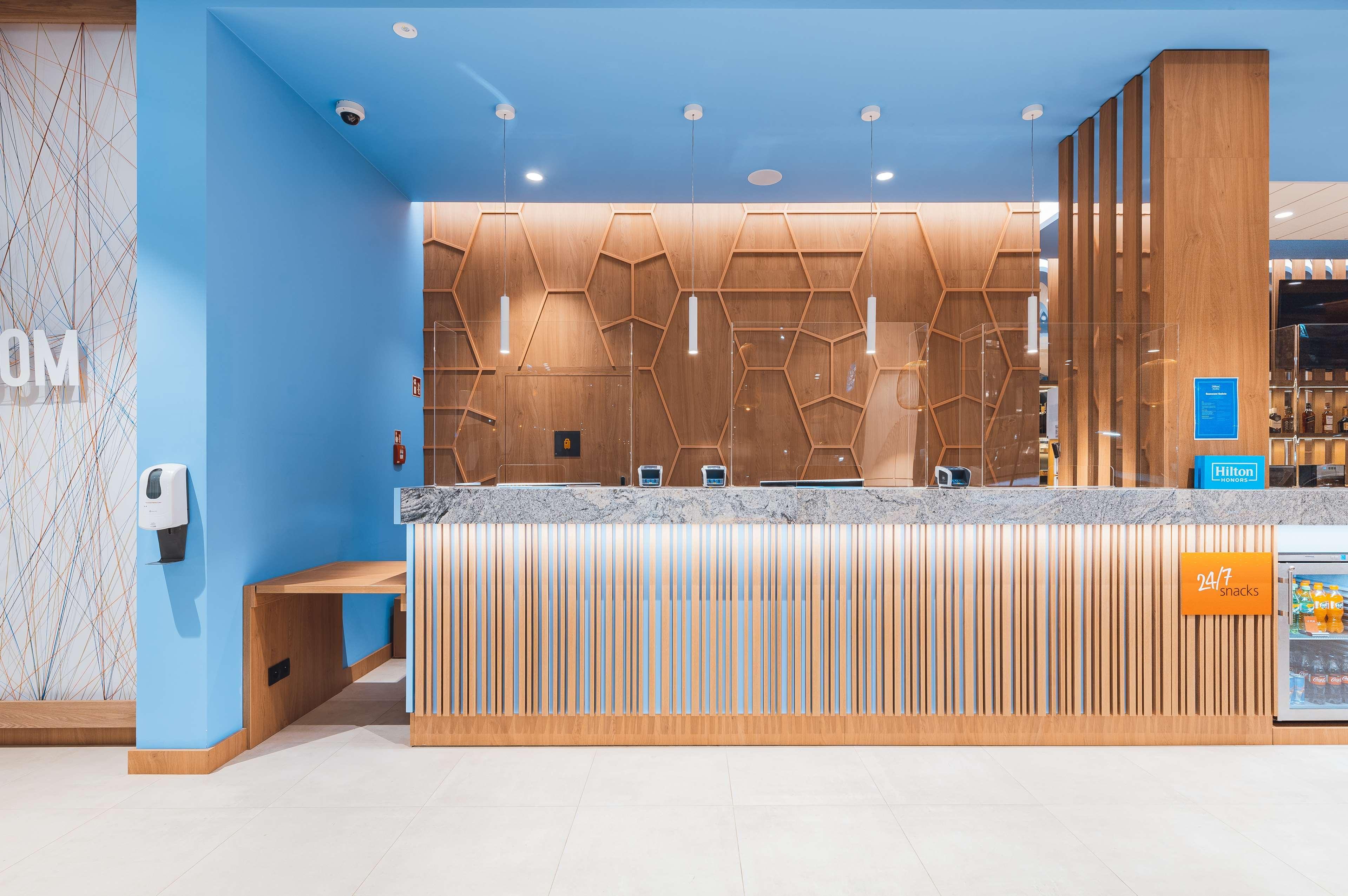 Hampton By Hilton Reduta Hotell 3*