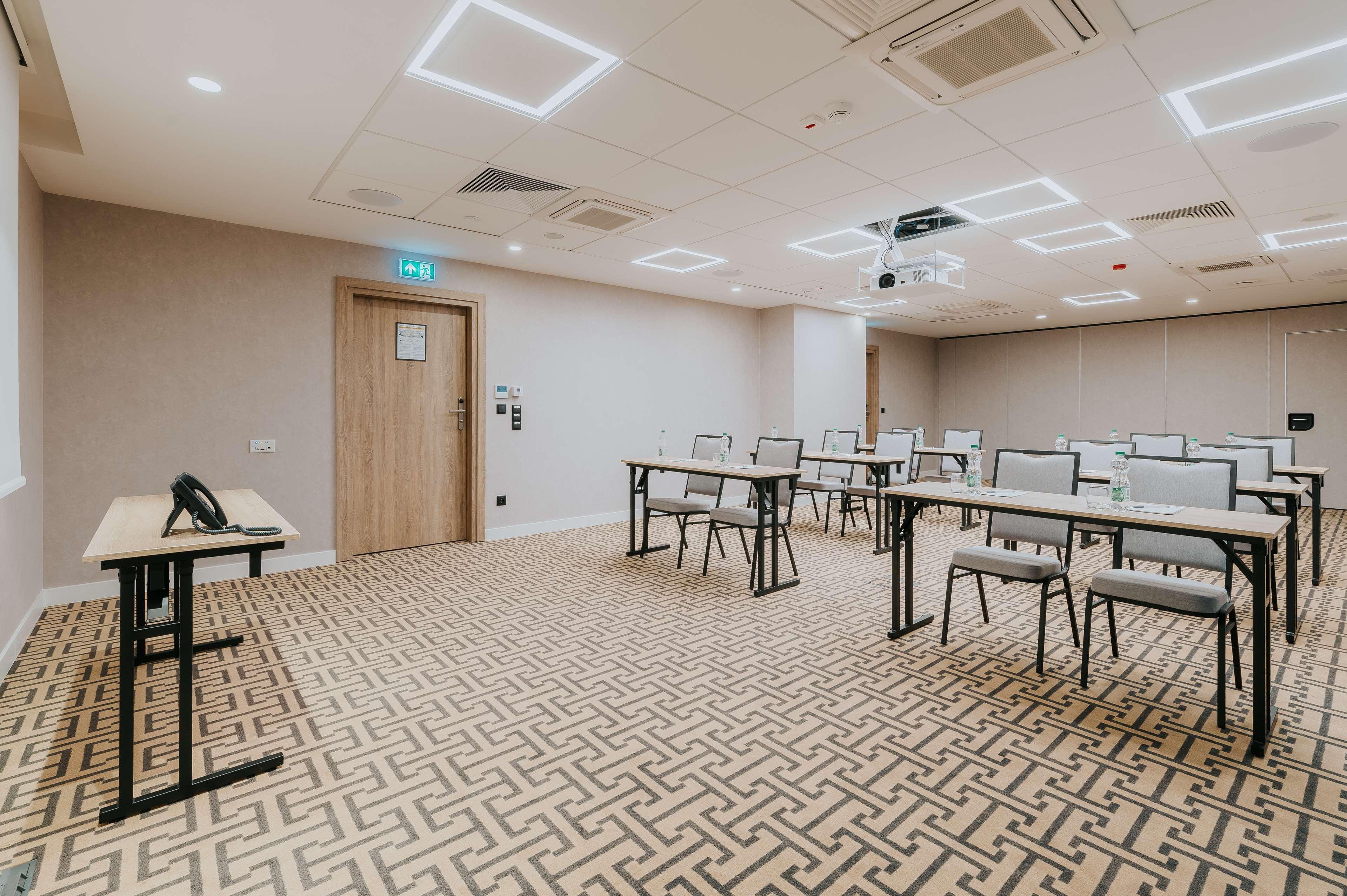 Hampton By Hilton Reduta Hotell Warszawa