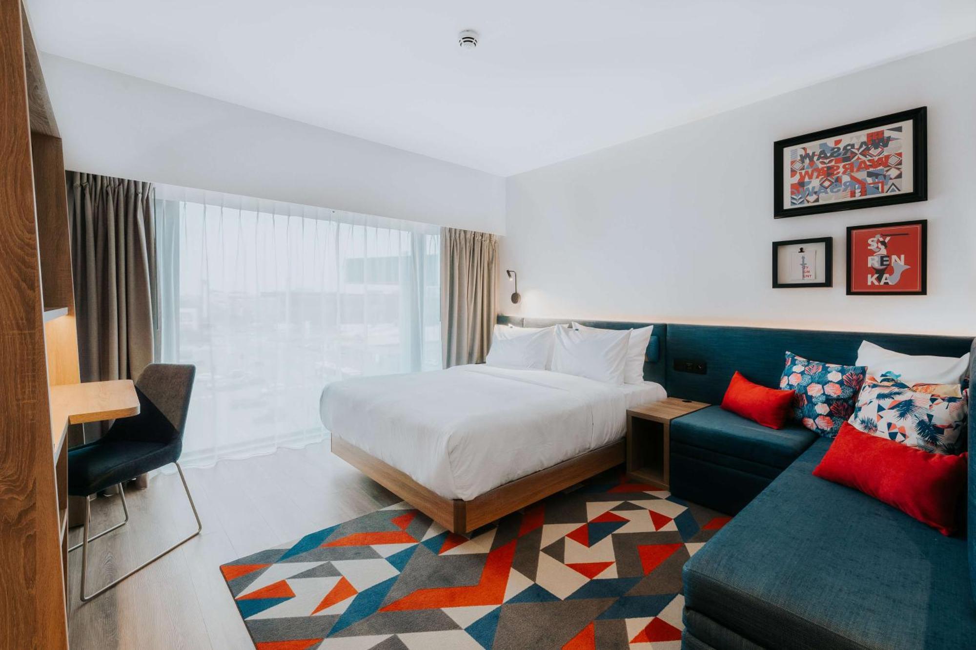 Hotell Hampton By Hilton Reduta