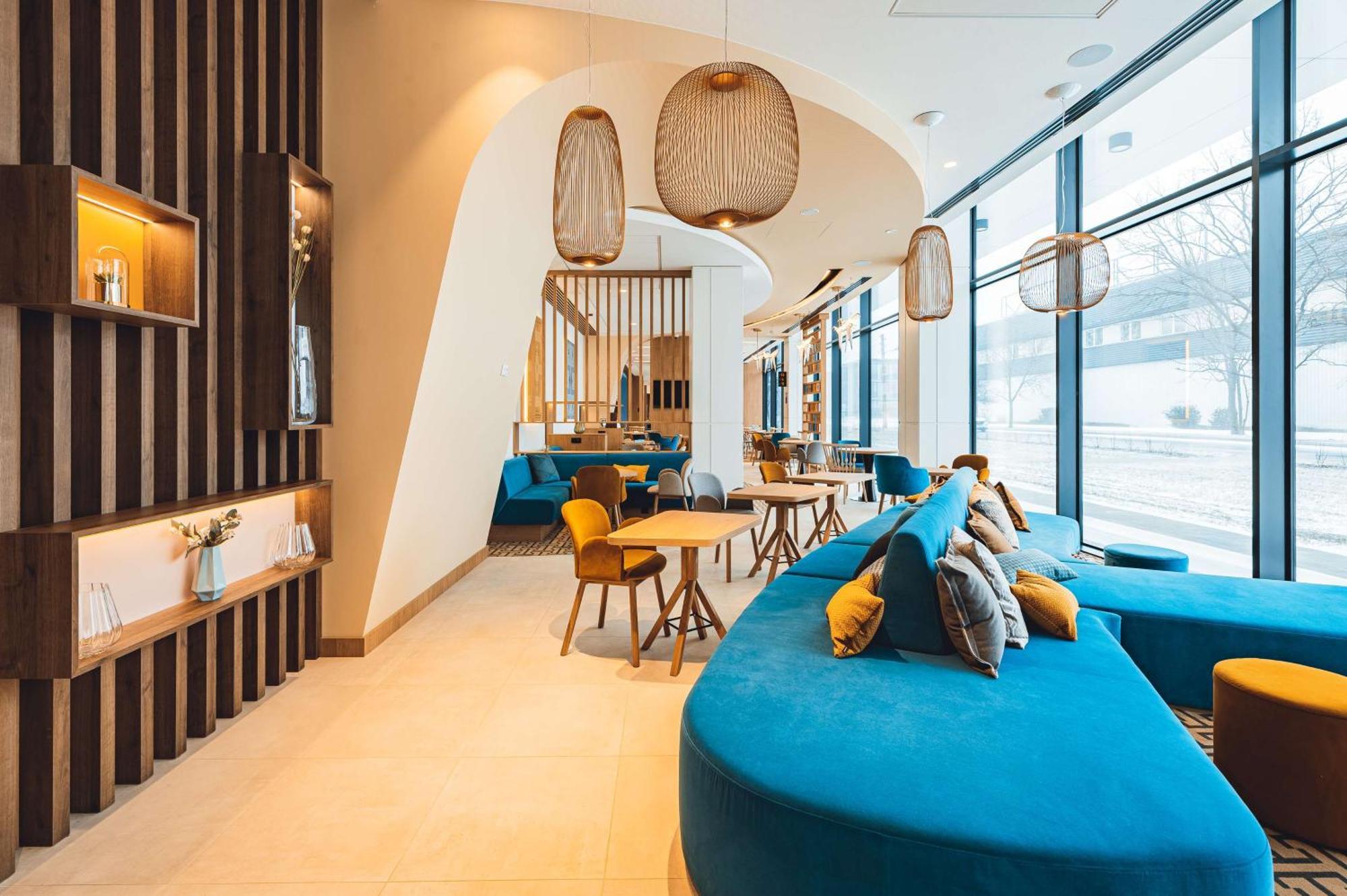 Hampton By Hilton Reduta Hotell